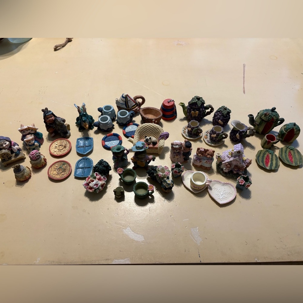 Vintage Miniature Tea Set Figurines and Accessories